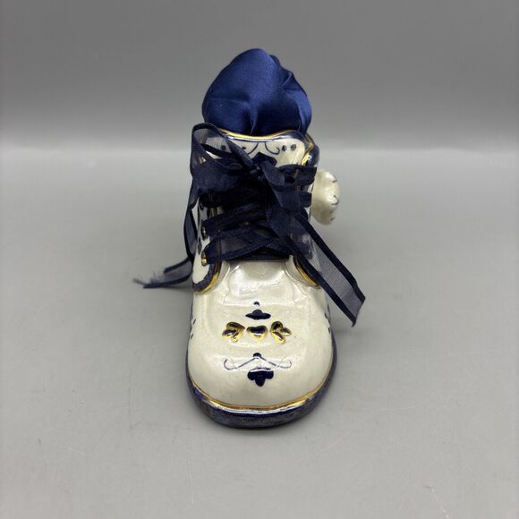 Mary Had A Little Lamb Porcelain Baby Shoe Music Box - Picture 2 of 8